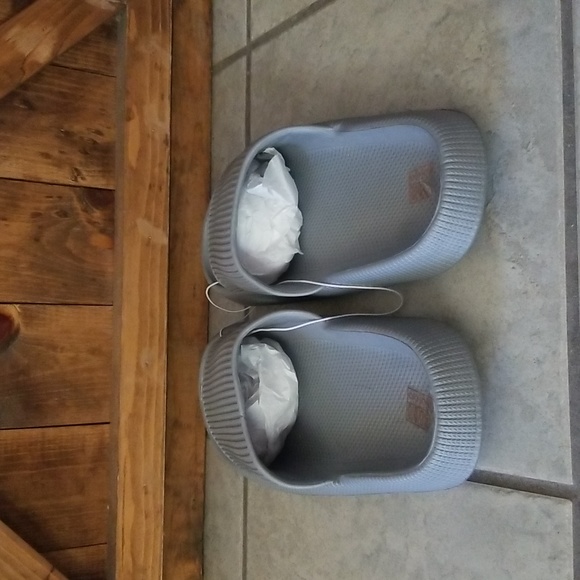 Slide Sandals - Picture 5 of 6